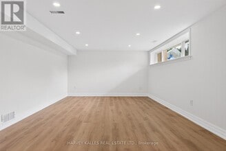 67 Robinglade Dr in Toronto, ON - Building Photo - Building Photo