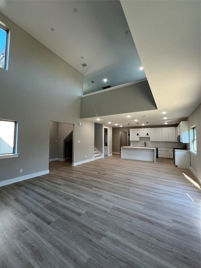 property at 2511 Martinas Ct