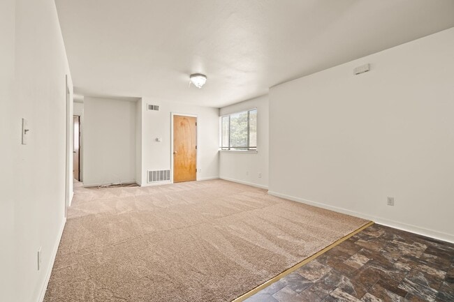2736 Nicol Ave in Oakland, CA - Building Photo - Building Photo