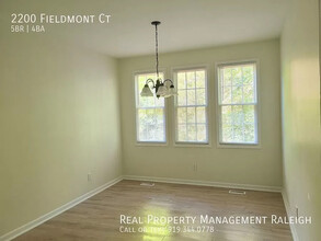 2200 Fieldmont Ct in Raleigh, NC - Building Photo - Building Photo