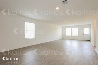 13827 Weir Pl in San Antonio, TX - Foto de edificio - Building Photo