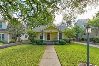 2561 Rogers Ave in Fort Worth, TX - Building Photo - Building Photo