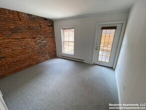 1750 Washington St, Unit 8 in Boston, MA - Foto de edificio - Building Photo