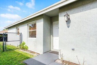 177 Heming Way in Boynton Beach, FL - Building Photo - Building Photo