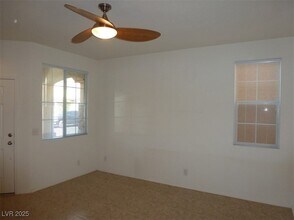 8142 Amy Springs St in Las Vegas, NV - Building Photo - Building Photo