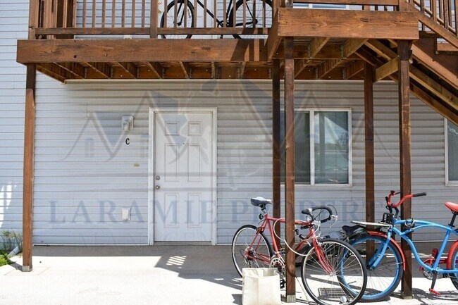 1137 E Arnold St in Laramie, WY - Building Photo - Building Photo