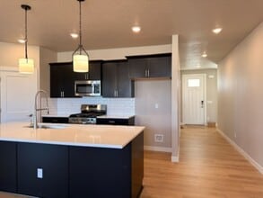 5417 N Government Wy in Coeur d'Alene, ID - Building Photo - Building Photo