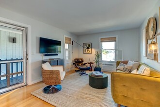 2057 Middle St, Unit AR-4B240 in Sullivans Island, SC - Building Photo - Building Photo