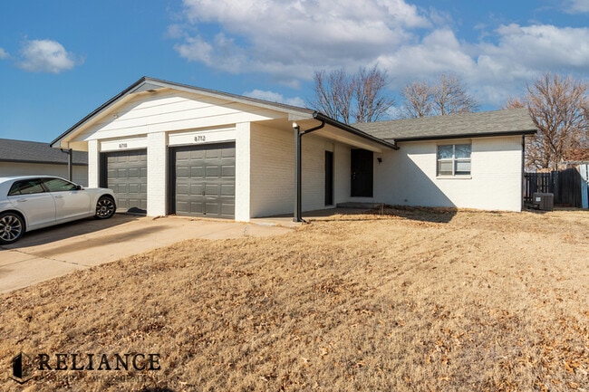 property at 8712 Lakeland Cir