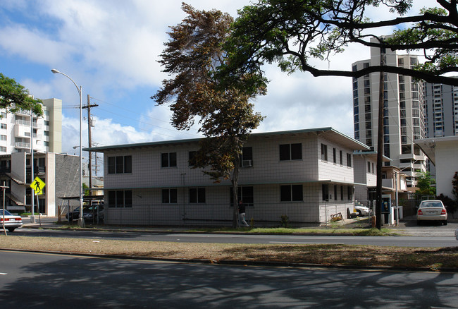 703 Wiliwili St in Honolulu, HI - Foto de edificio - Building Photo