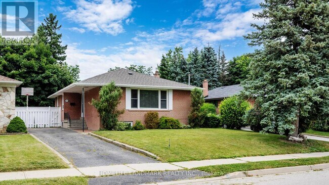 365 Osiris Dr in Richmond Hill, ON - Building Photo - Building Photo