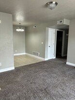 2280 Cumorah Way in Green River, WY - Building Photo
