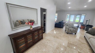 2111 NW 12th St in Delray Beach, FL - Building Photo - Building Photo