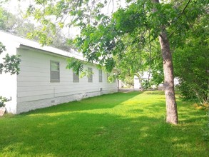Lake Dunlap Mobile Home Park in New Braunfels, TX - Foto de edificio - Building Photo