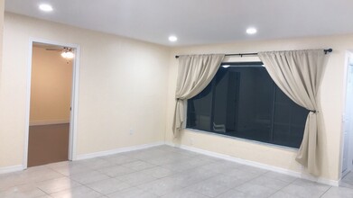 3901 NW 115th Ter in Sunrise, FL - Building Photo - Building Photo