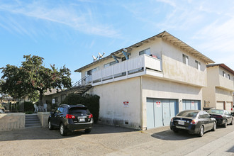 7212 Heil Ave in Huntington Beach, CA - Building Photo - Building Photo