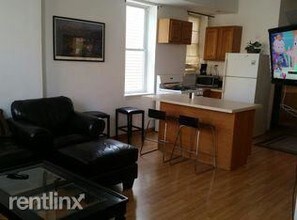1617 W Superior St-Unit -Apartment in Chicago, IL - Building Photo - Building Photo