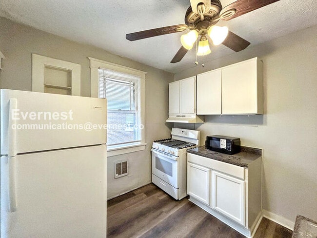 180 Clark Pl in Memphis, TN - Foto de edificio - Building Photo