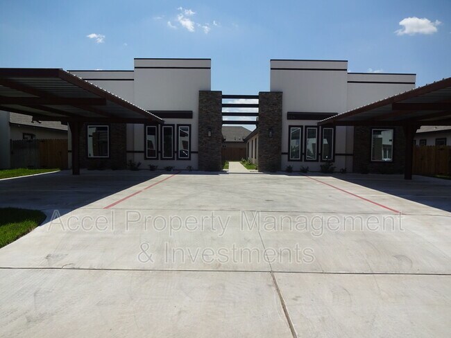 206 Fig Dr in Edinburg, TX - Building Photo - Building Photo