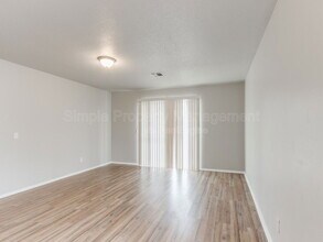 7432 NW 27th St in Bethany, OK - Building Photo - Building Photo