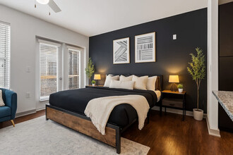 207 S Kings Dr in Charlotte, NC - Foto de edificio - Building Photo
