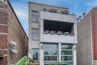 2339 N Leavitt St, Unit #2 in Chicago, IL - Foto de edificio - Building Photo