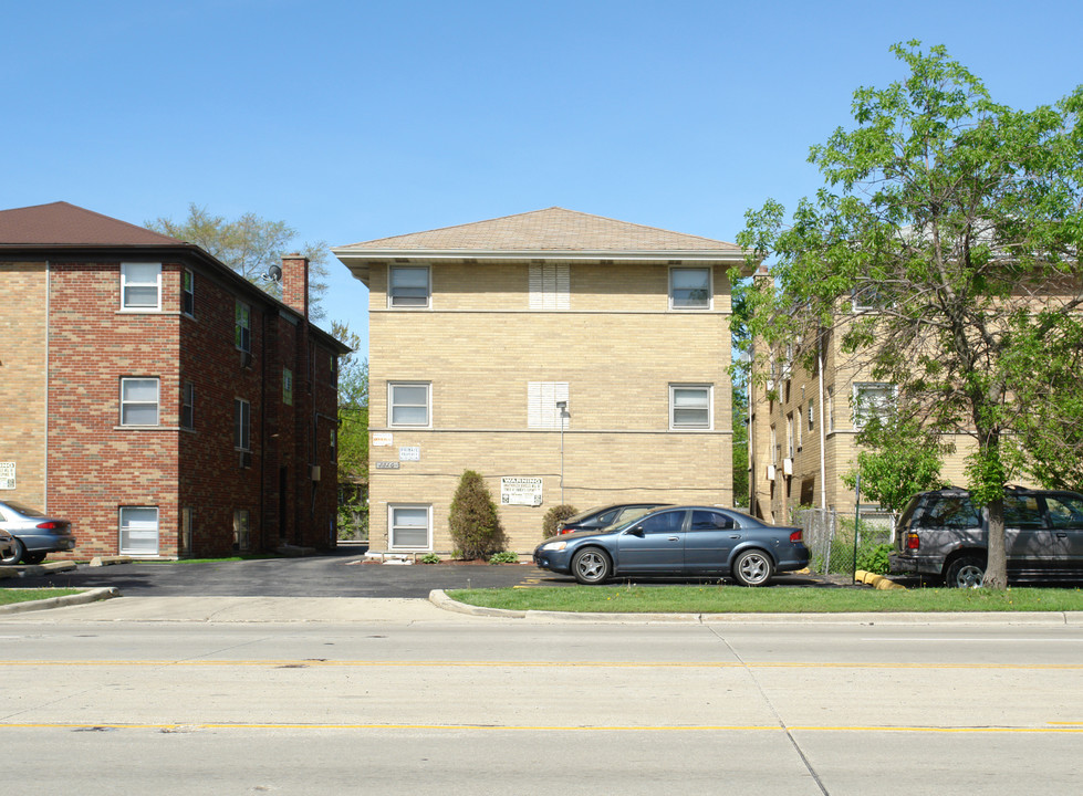 1710 N 1st Ave in Melrose Park, IL - Building Photo