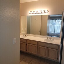 2323 Martinique Ln in Oxnard, CA - Building Photo - Building Photo