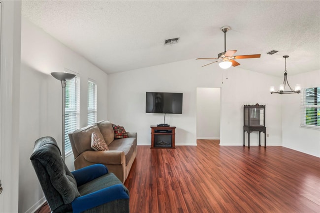 8621 Bridgewater Dr in New Port Richey, FL - Building Photo - Building Photo