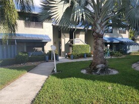 1411 NE 14th Ct in Jensen Beach, FL - Building Photo