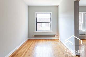 736 W Addison St, Unit S3 in Chicago, IL - Building Photo - Building Photo