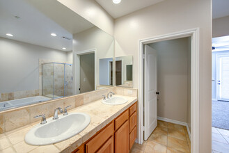 Rancho Serrano - Townhomes in Thousand Oaks, CA - Building Photo - Building Photo