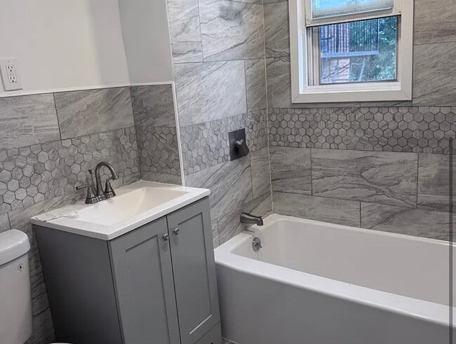169 Hall Ave, Unit 3