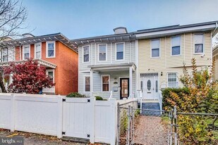 5415 Illinois Ave NW in Washington, DC - Building Photo