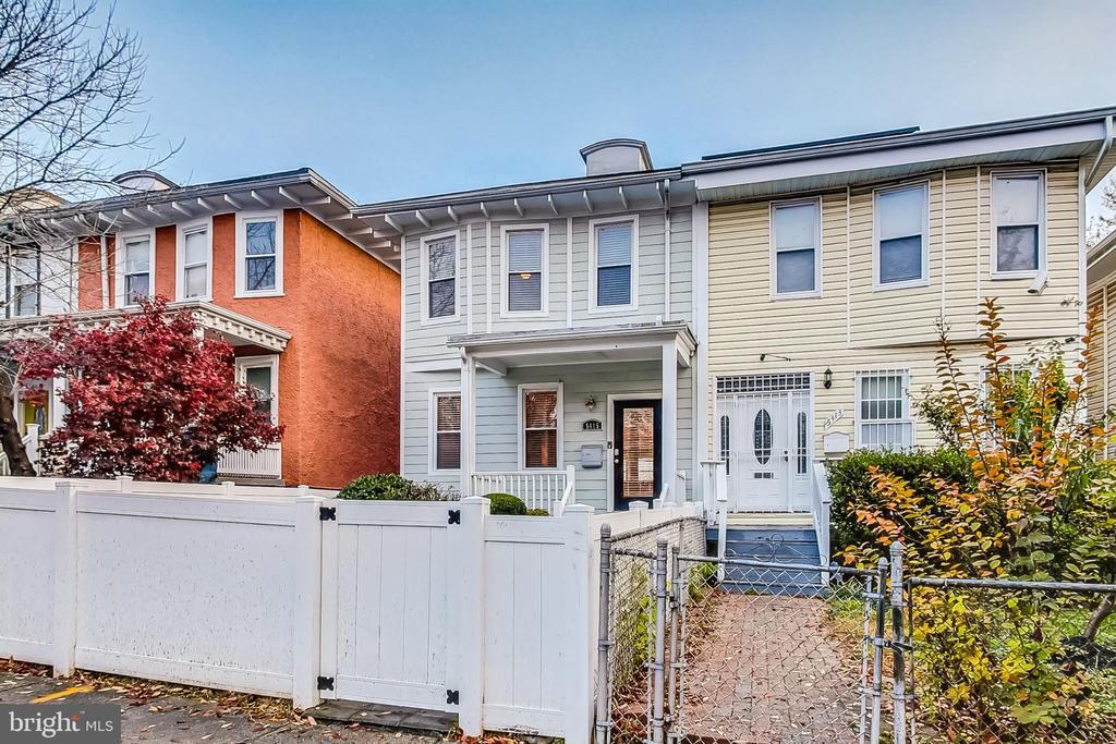 5415 Illinois Ave NW in Washington, DC - Building Photo