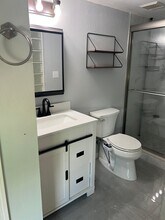 2587 Cyprus Dr in Palm Harbor, FL - Foto de edificio - Building Photo