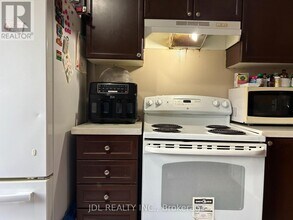 233 Rouge River Dr in Toronto, ON - Building Photo - Building Photo