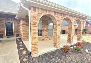 11957 Kingsville Dr in Frisco, TX - Foto de edificio - Building Photo