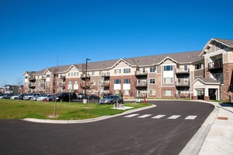 Carver Crossing in Carver, MN - Building Photo - Building Photo