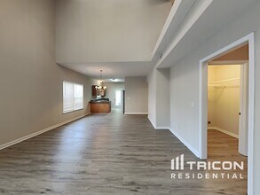 142 Lyndhurst Dr in La Vergne, TN - Building Photo - Building Photo