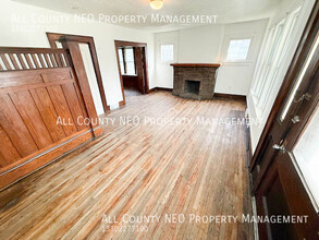 859 Brown St in Akron, OH - Building Photo - Building Photo