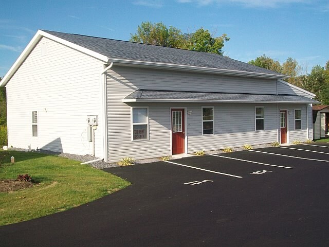 Greenfield Commons in Claysburg, PA - Foto de edificio - Building Photo