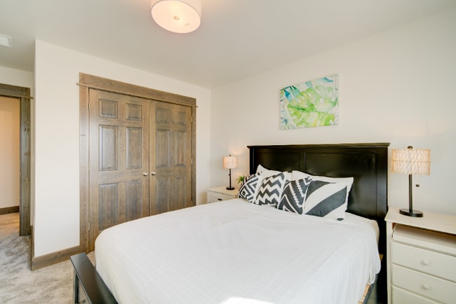 1401 Westwood Cir in Belgrade, MT - Building Photo - Building Photo