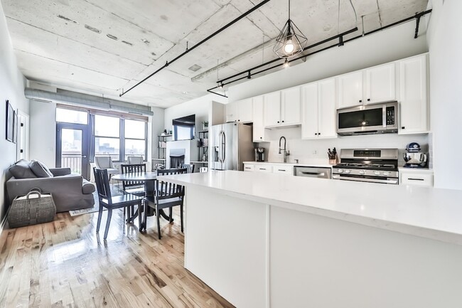 6 S Laflin St, Unit 709S in Chicago, IL - Foto de edificio - Building Photo