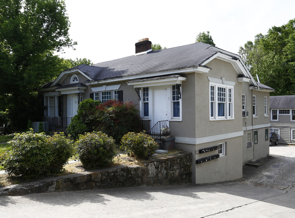 208 E Stone Ave in Greenville, SC - Building Photo