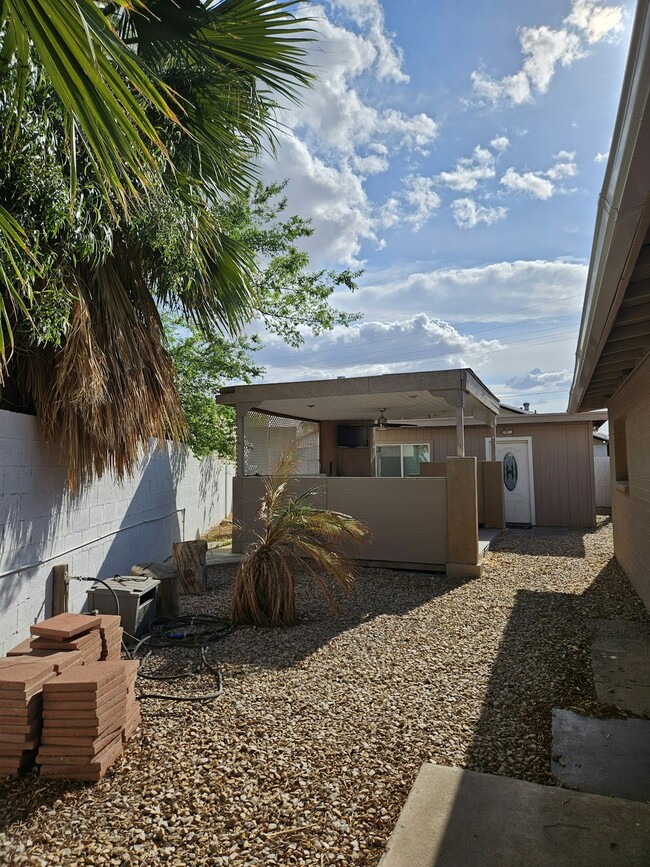 property at 3034 S Albert Ave