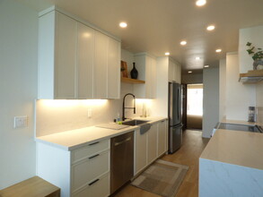 909 Coast Blvd, Unit 19 in La Jolla, CA - Foto de edificio - Building Photo