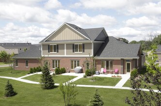 North Bay at the Lakes in Blaine, MN - Foto de edificio - Building Photo