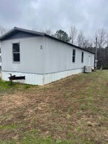 65 Fowler Cir in Hollow Rock, TN - Building Photo