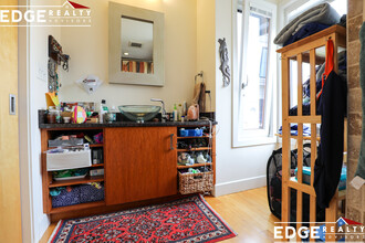133 Elm St, Unit 1 in Cambridge, MA - Building Photo - Building Photo